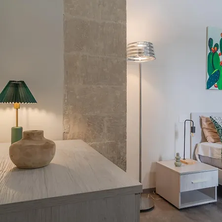 Historic Building Modern Touches - Ortigia