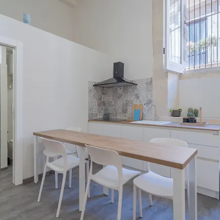 Historic Building Modern Touches - Ortigia Apartamento *