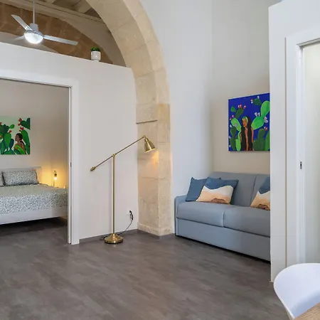 Historic Building Modern Touches - Ortigia Syracuse