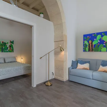 Historic Building Modern Touches - Ortigia * Syracuse